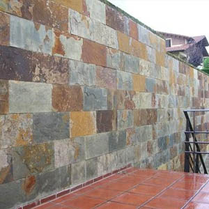 revestimiento rustico en muro y pared exterior